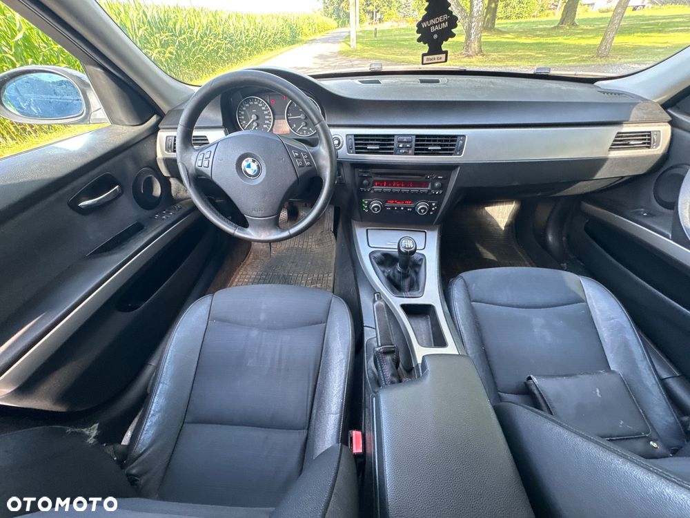 BMW Seria 3 320d - 19