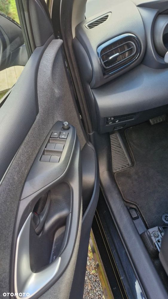 Toyota Yaris Hybrid 1.5 Active - 22