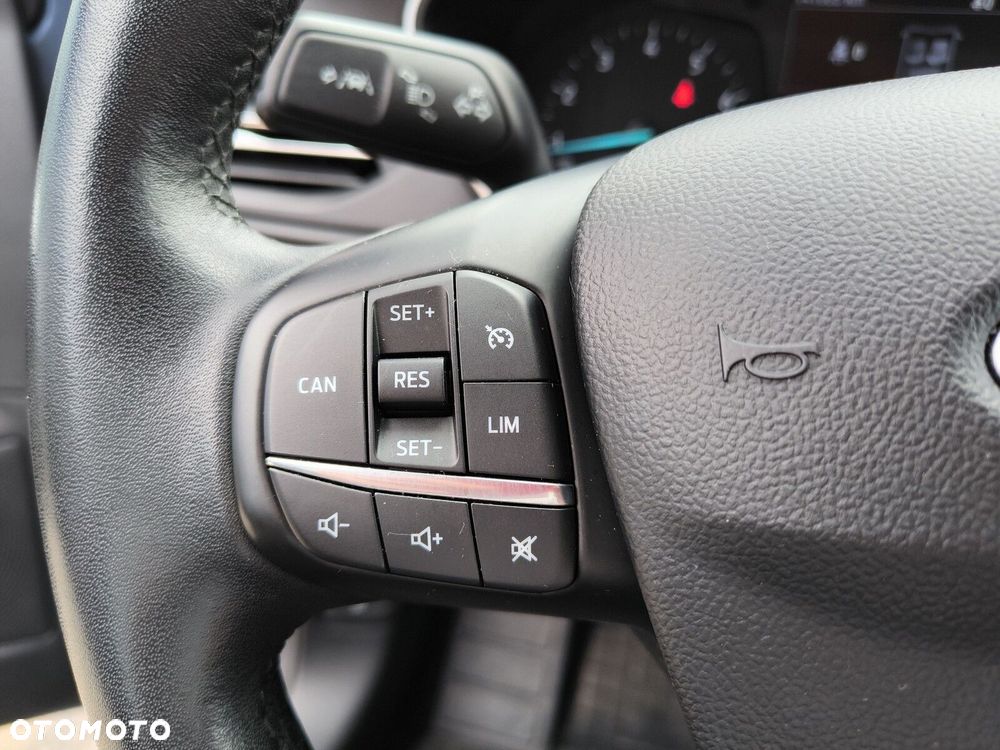 Ford Focus 1.0 EcoBoost Trend - 27