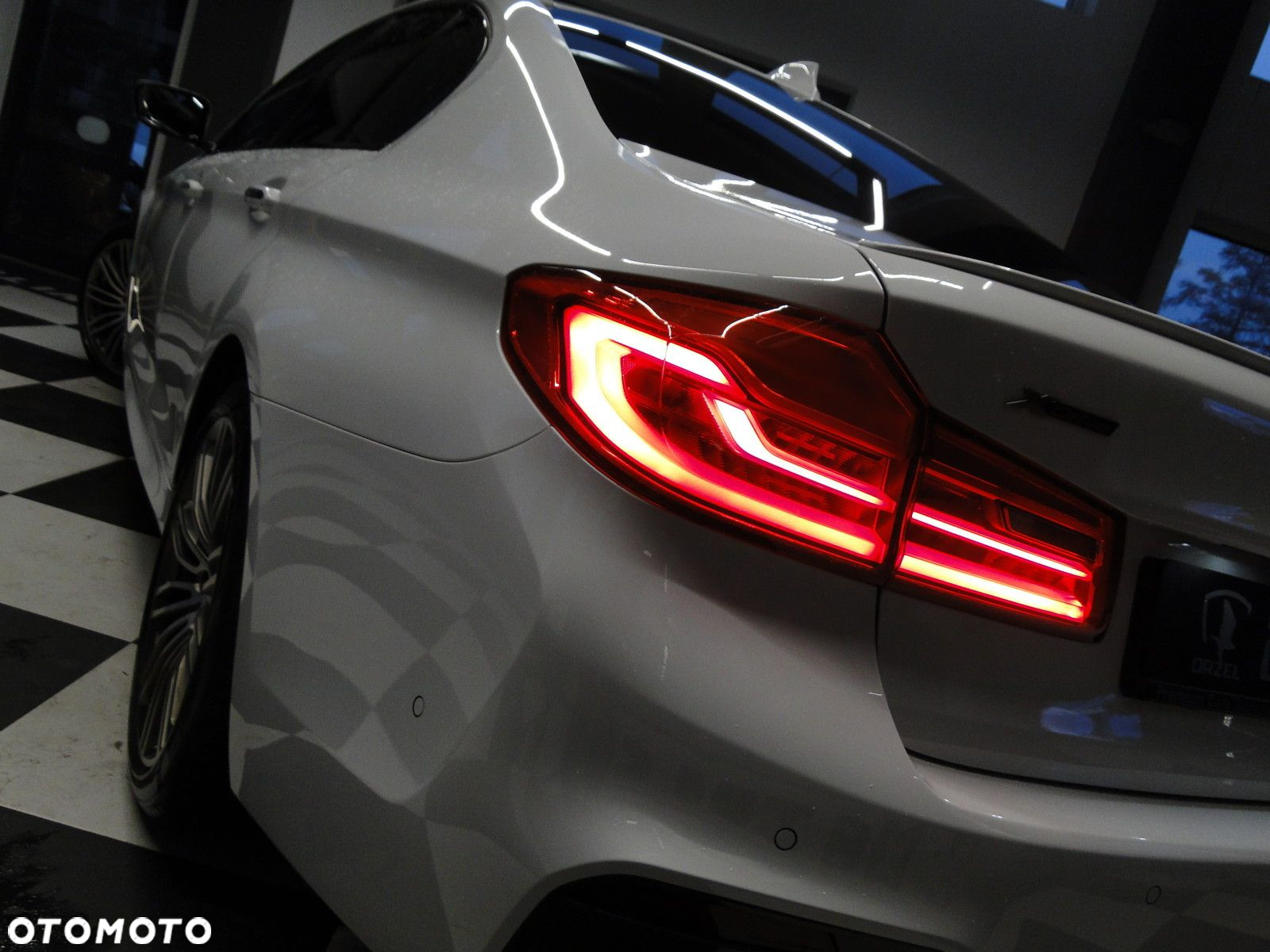 BMW Seria 5 M550d xDrive - 10
