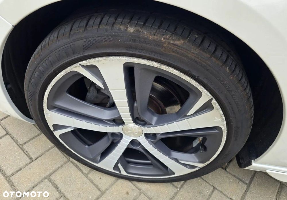 Peugeot 308 - 18