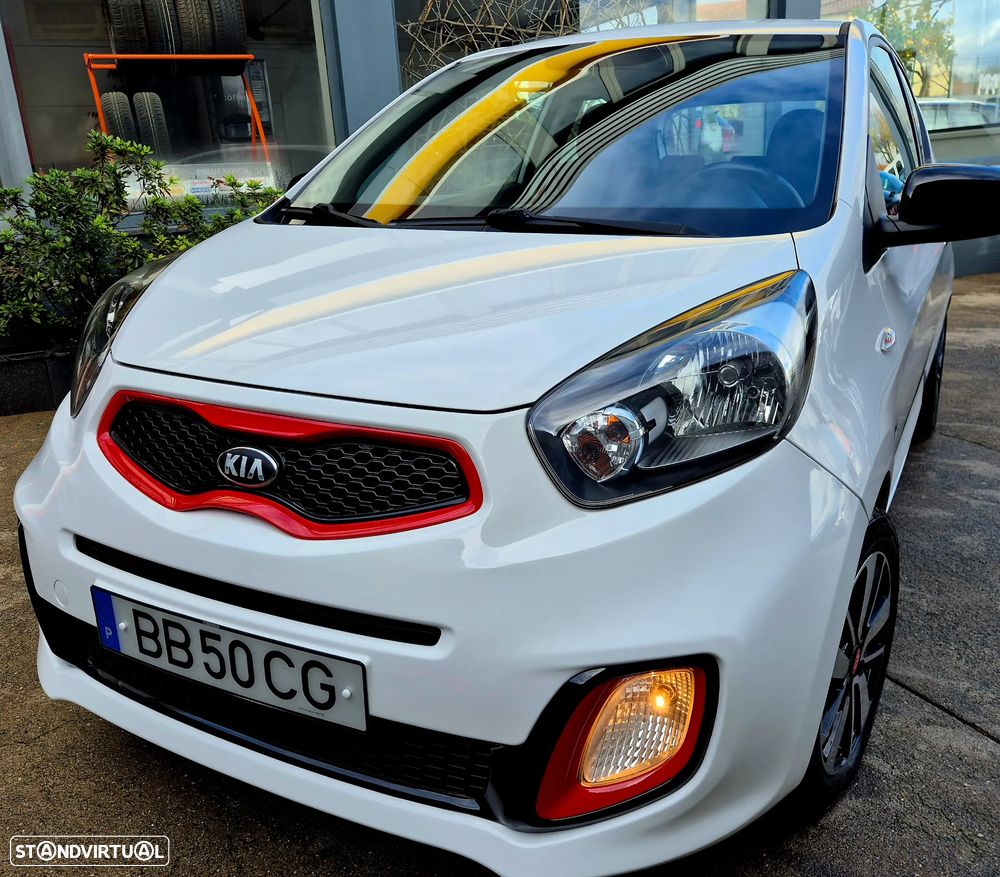 Kia Picanto 1.0 Fifa World Cup Edition - 11