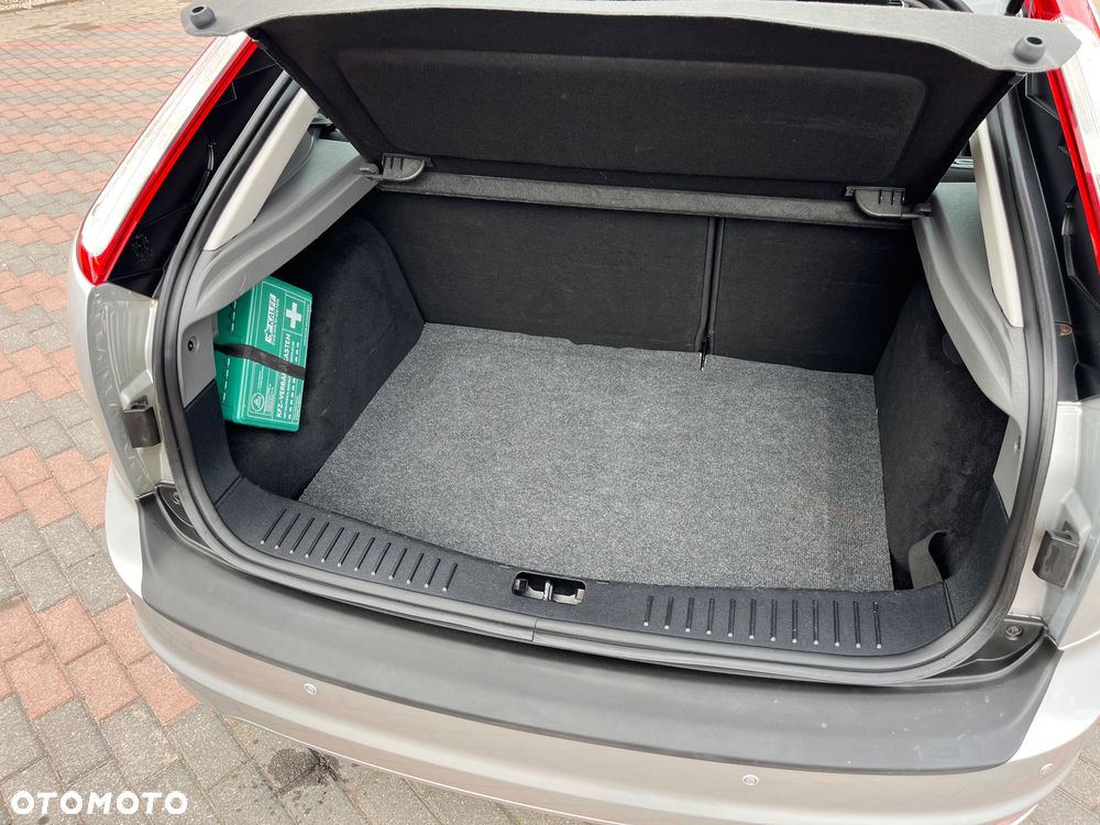 Ford Focus 1.6 Ti-VCT Trend + - 28