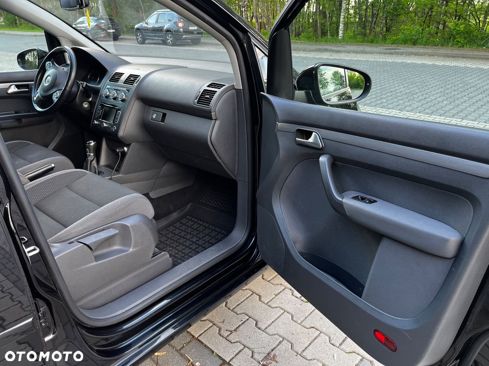 Volkswagen Touran 1.6 TDI DPF BlueMotion Technology Comfortline - 13