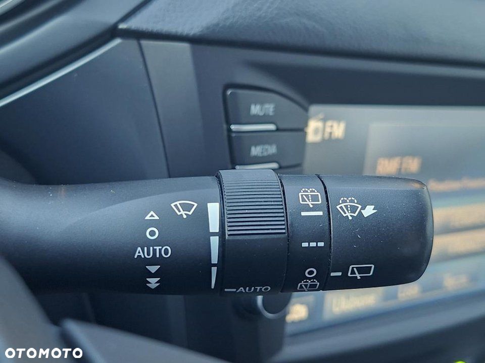 Toyota Avensis - 20