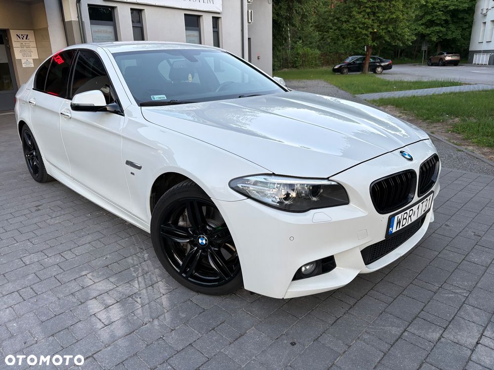 BMW Seria 5 525d xDrive - 2