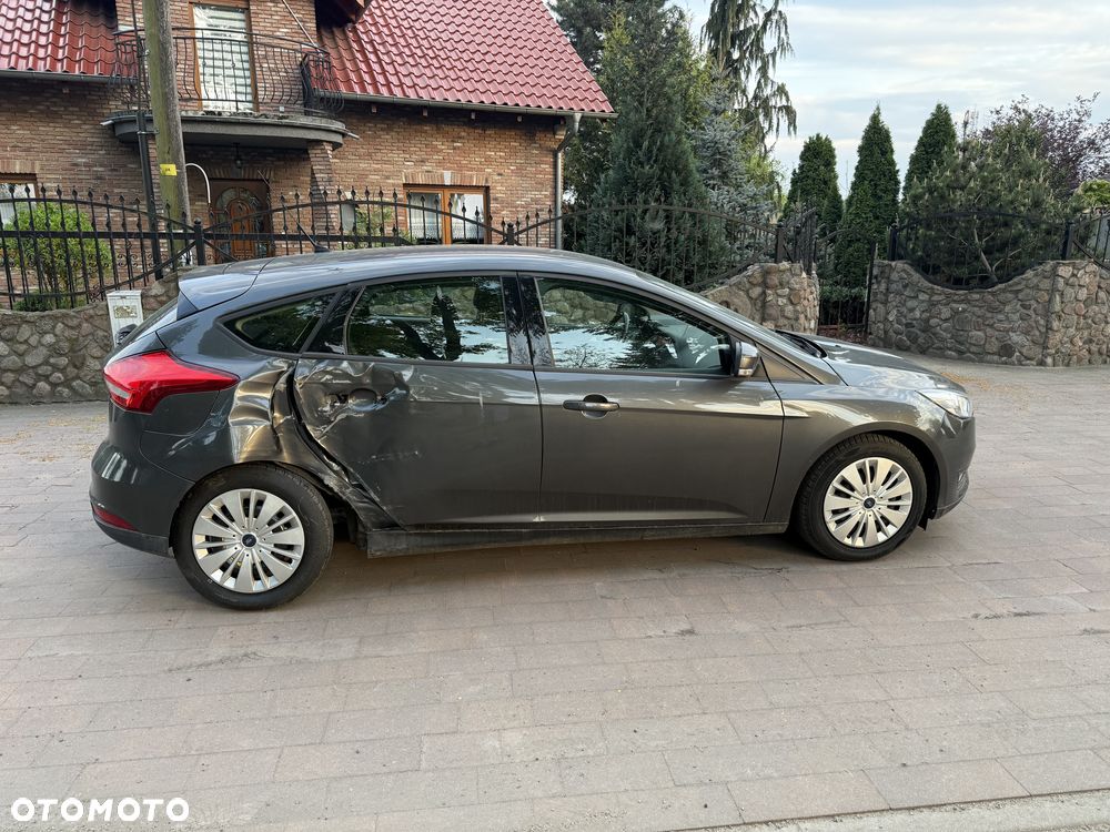 Ford Focus 1.0 EcoBoost Active - 8