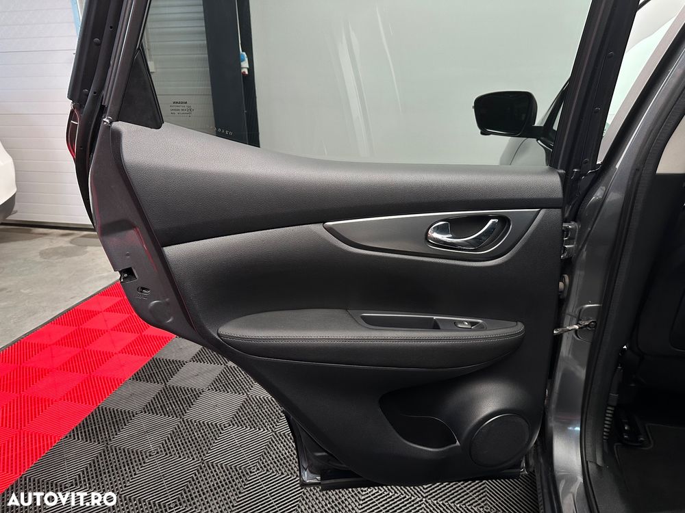Nissan Qashqai 1.3 DIG-T N-CONNECTA - 23