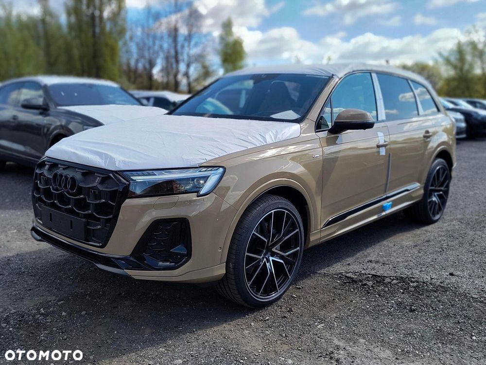 Audi Q7 - 1