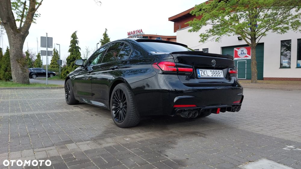 BMW Seria 3 328i xDrive Sport-Aut Luxury Line - 22