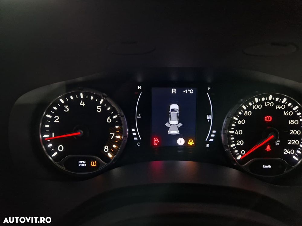 Jeep Renegade - 14