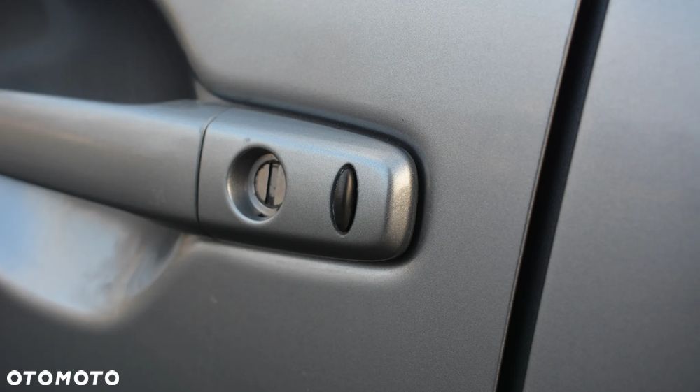 Mitsubishi Outlander - 26