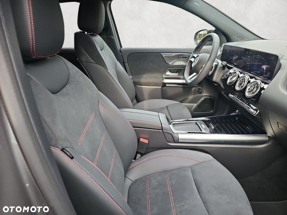 Mercedes-Benz GLA - 15