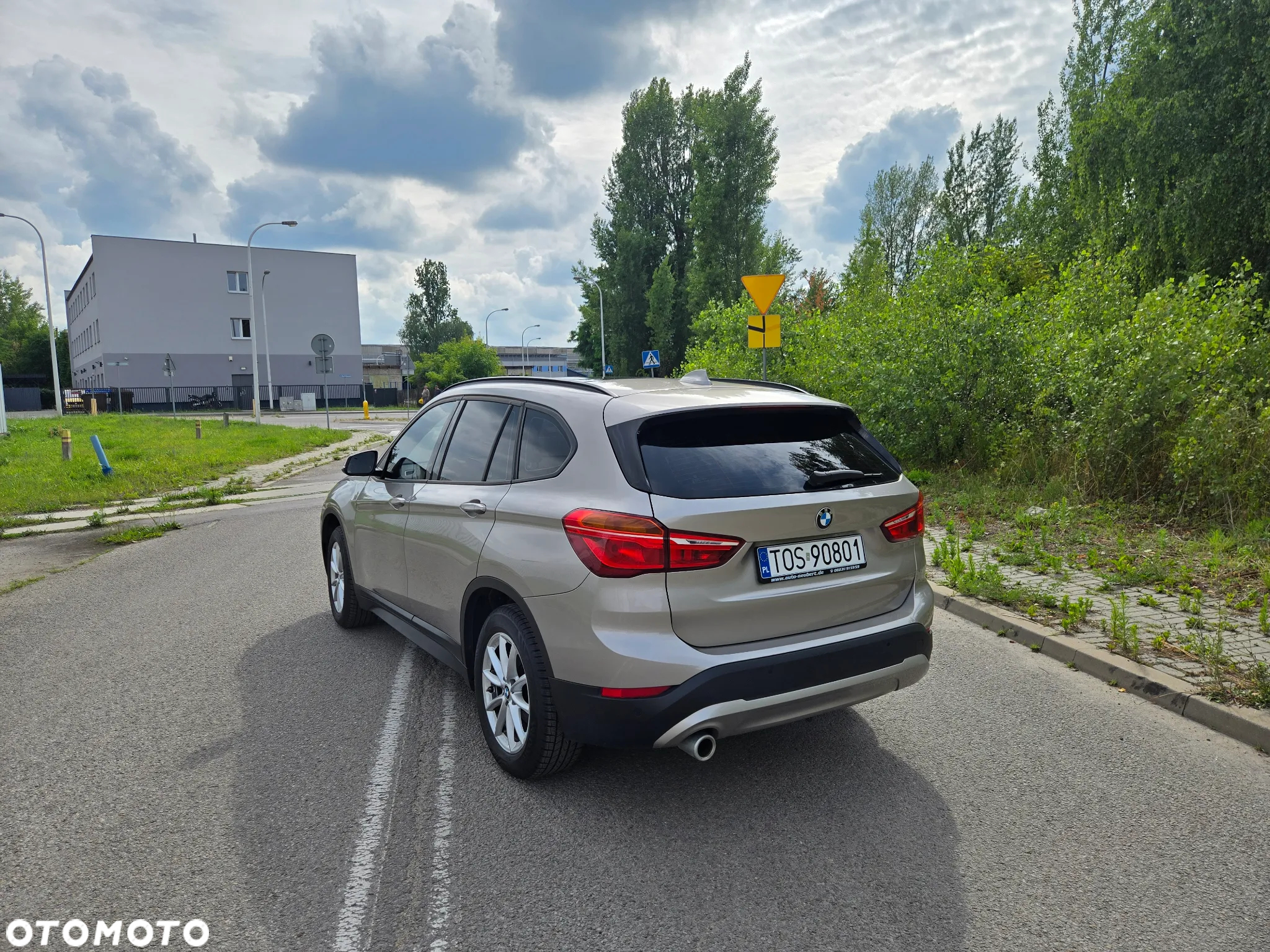 BMW X1 sDrive18i - 8