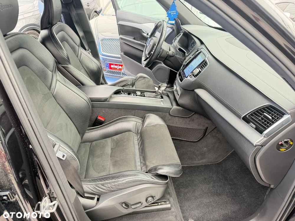 Volvo XC 90 D5 SCR AWD R-Design - 10