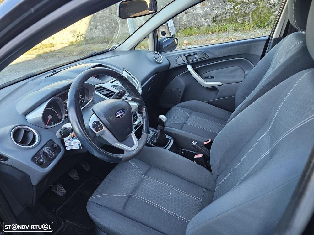 Ford Fiesta 1.25 Titanium - 11