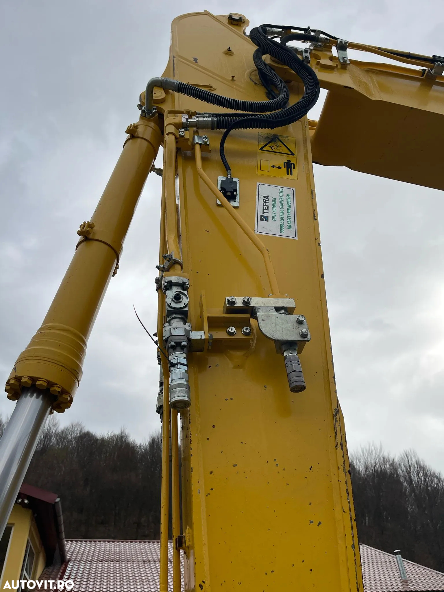 Komatsu PC 210LC-11 - 6