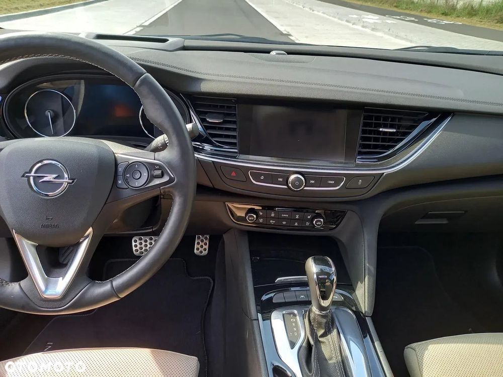 Opel Insignia 1.5 T Exclusive S&S - 15