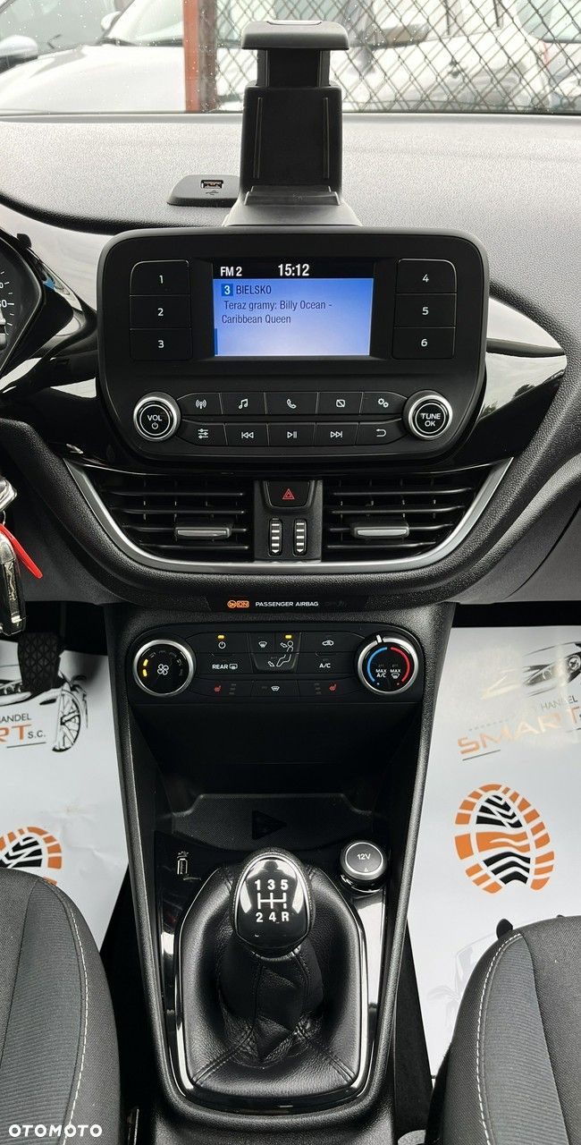 Ford Fiesta - 25