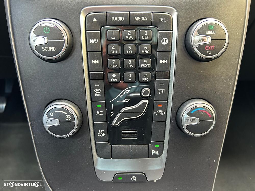 Volvo V40 Cross Country 2.0 D2 Summum - 40