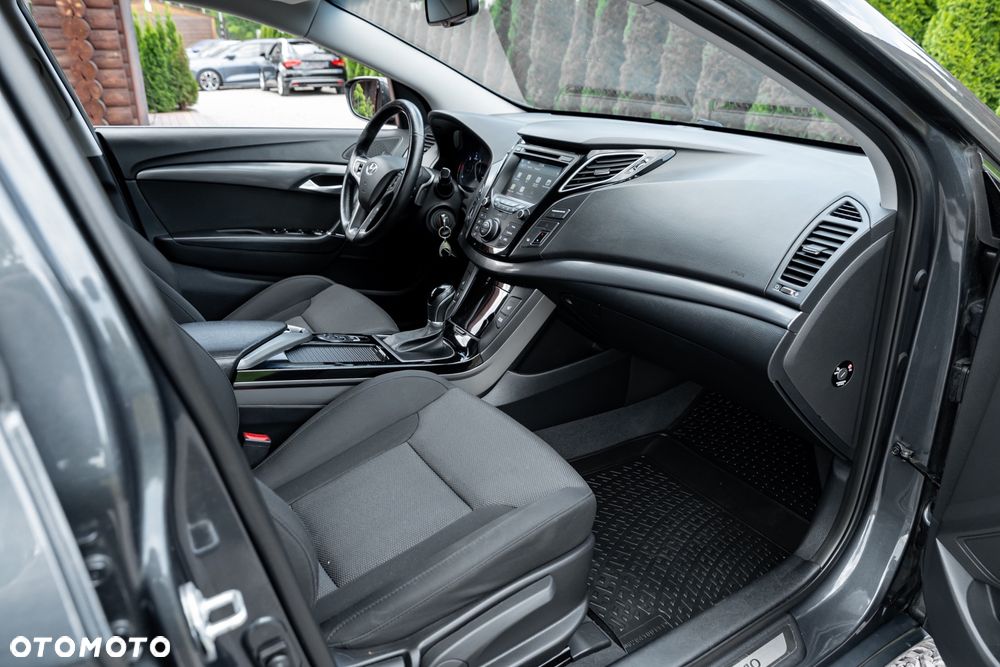 Hyundai i40 Kombi 1.7 CRDi DCT Premium - 22