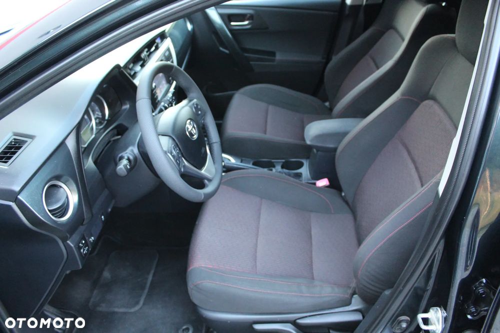 Toyota Auris 1.4 D-4D Life - 14