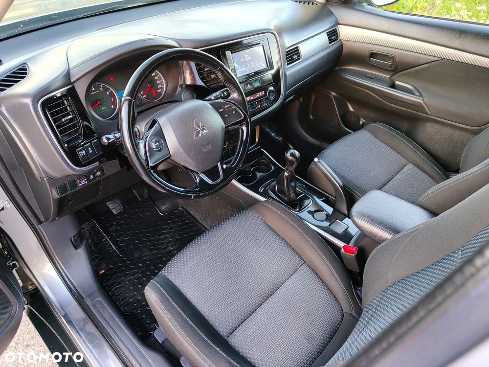 Mitsubishi Outlander 2.0 City Style 2WD - 12