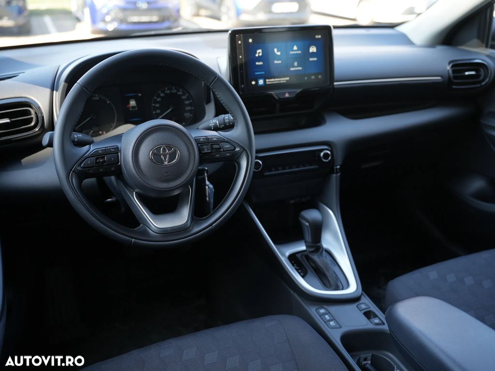 Toyota Yaris - 12