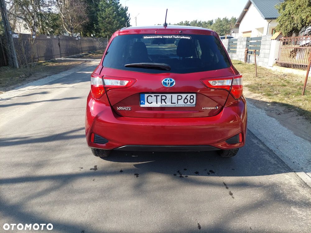 Toyota Yaris Hybrid 100 Premium EU6 - 5