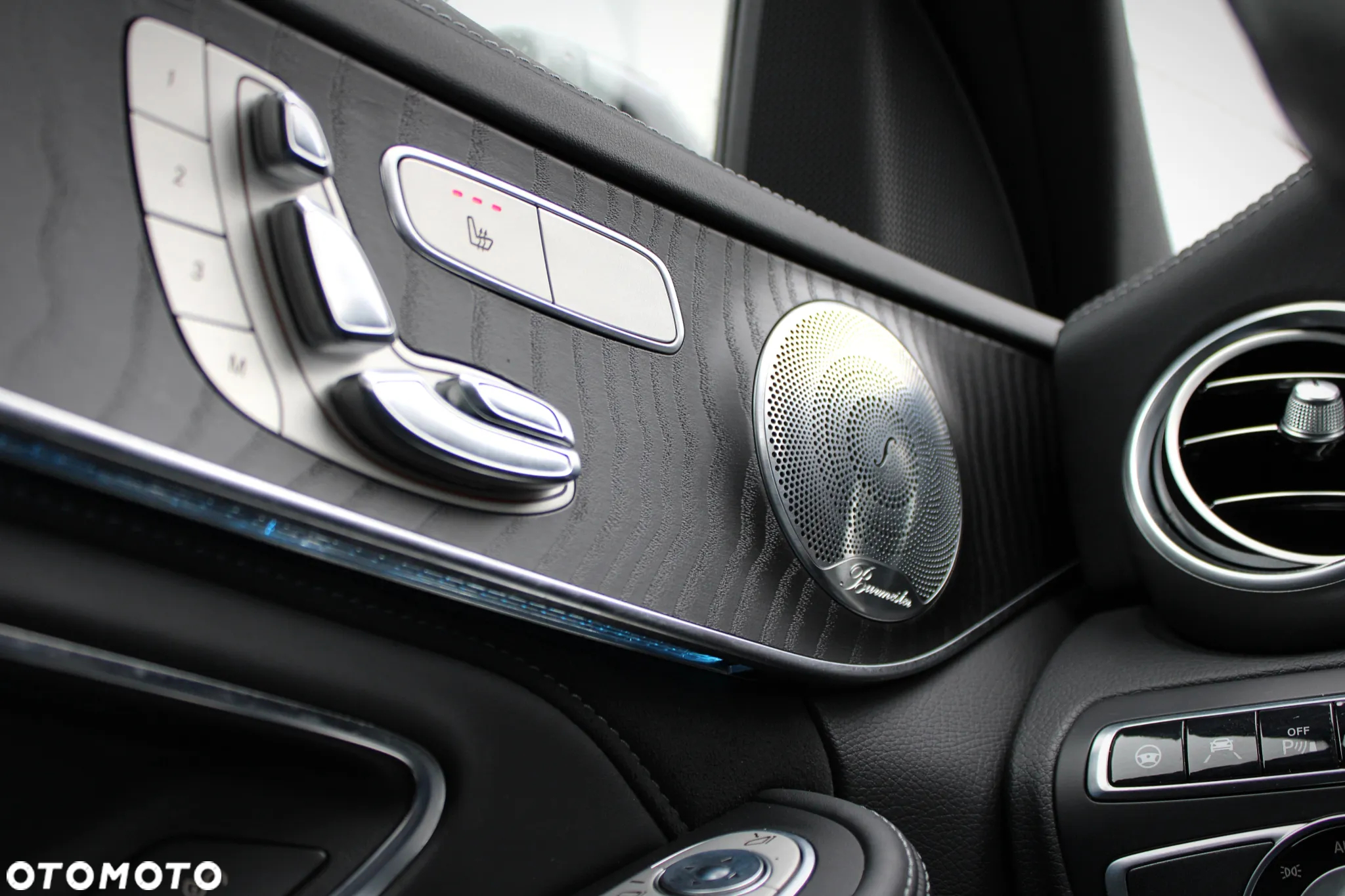 Mercedes-Benz Klasa C AMG 63 AMG Speedshift 7G-MCT - 27