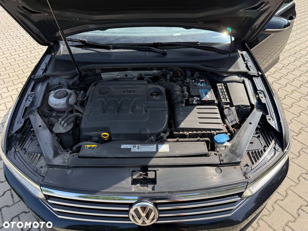Volkswagen Passat - 9