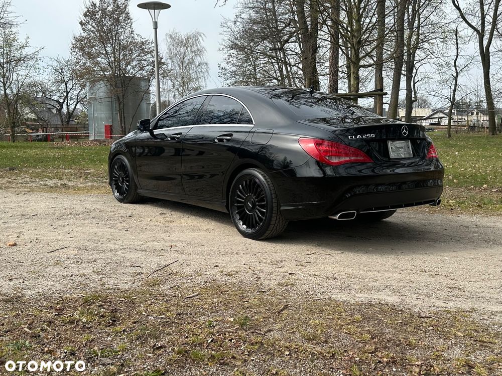 Mercedes-Benz CLA 250 4-Matic - 9