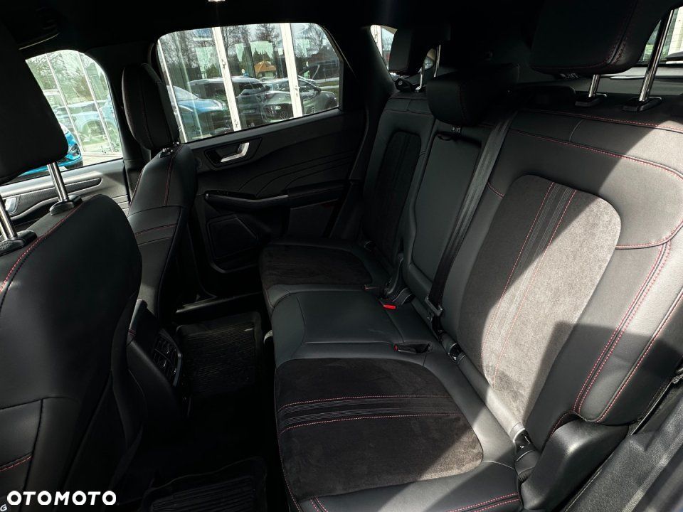 Ford Kuga - 24