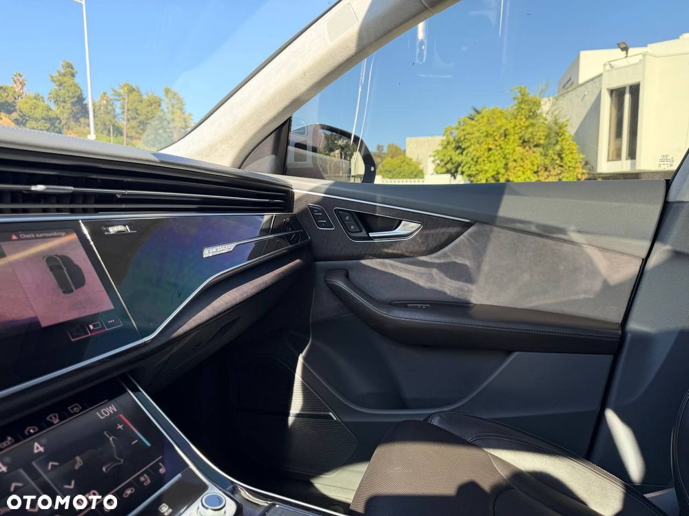 Audi Q8 55 TFSI mHEV Quattro Tiptronic - 21