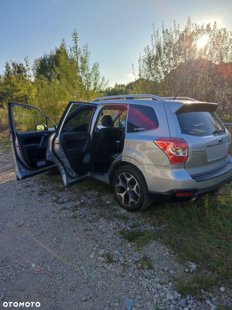 Subaru Forester 2.0XT Platinum Lineartronic - 16