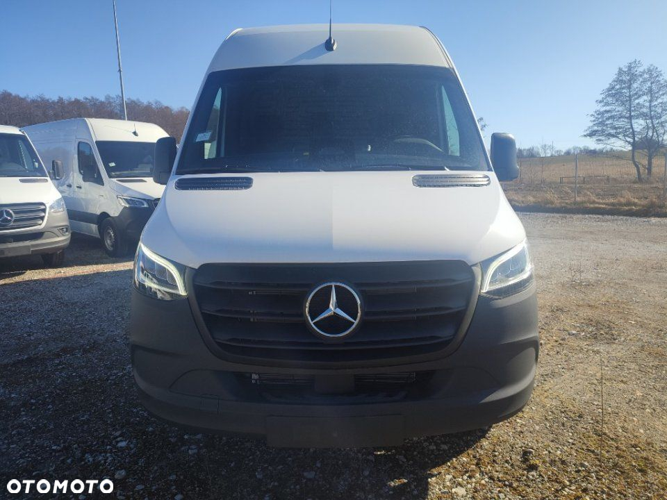 Mercedes-Benz Sprinter - 4