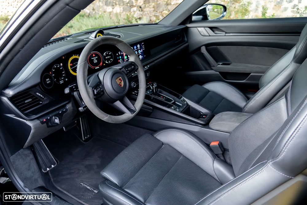 Porsche 911 (992) Carrera GTS PDK - 19