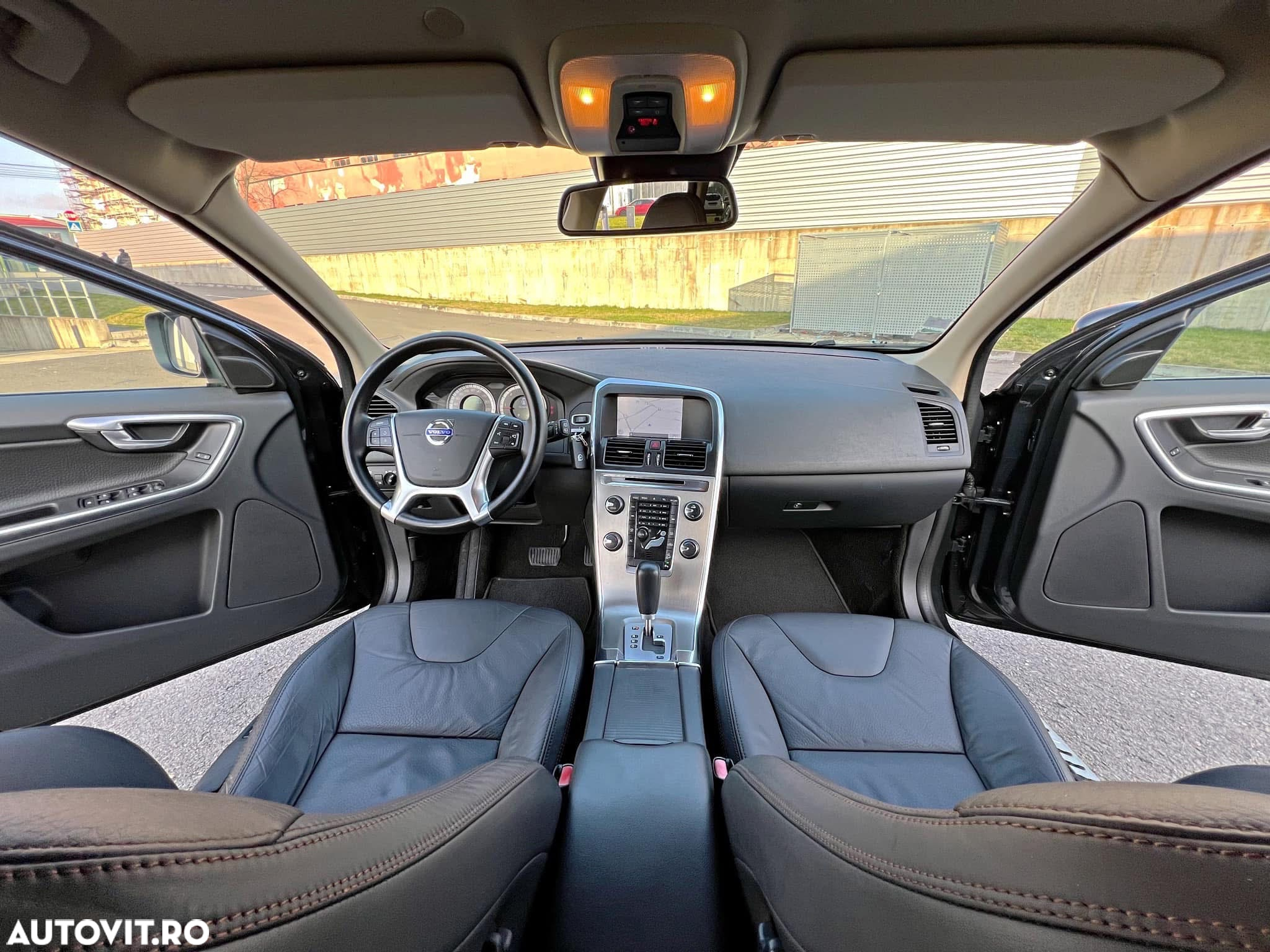 Volvo XC 60 2.4D AWD Aut. Momentum - 6