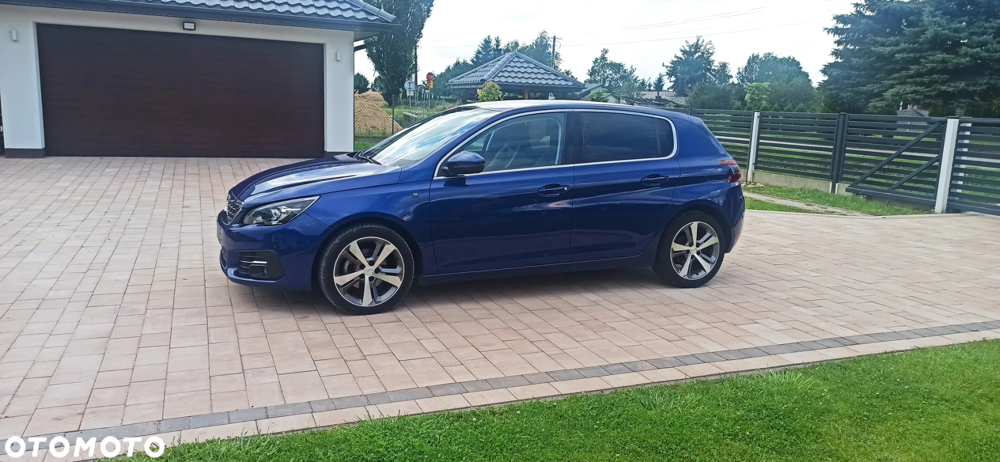 Peugeot 308 BlueHDi 130 EAT8 GT - 2