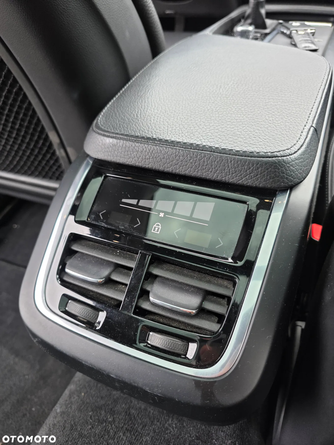Volvo V90 D4 Inscription - 15