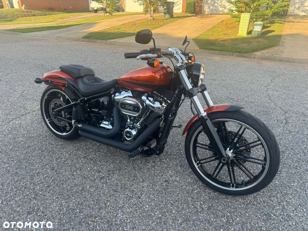 Harley-Davidson Softail Breakout - 2