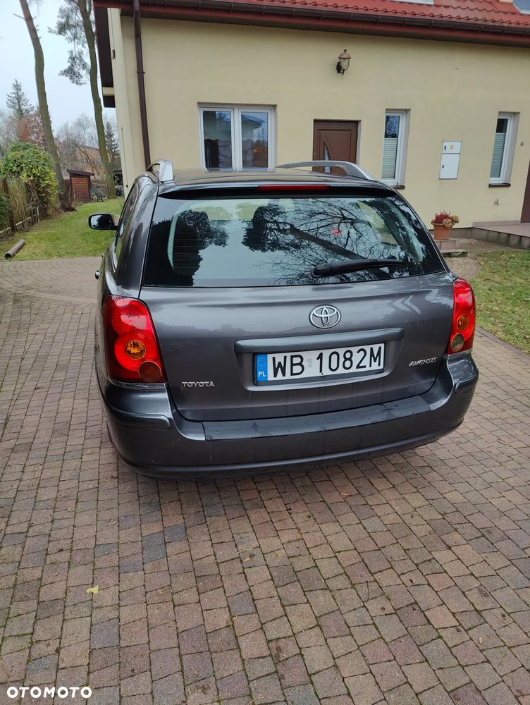 Toyota Avensis 1.8 VVT-i Automatik Sol - 18