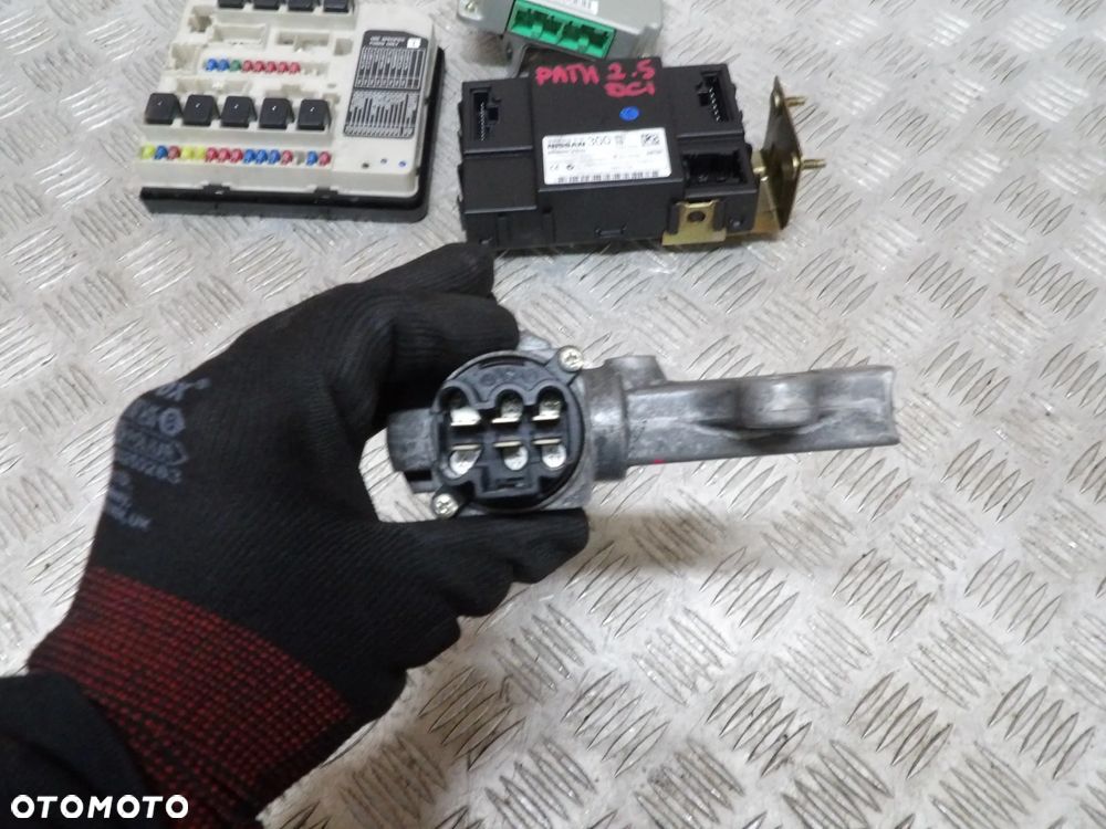 NISSAN PATHFINDER R51 NAVARA D40 2,5 DCI KOMPUTER SILNIKA ZESTAW STARTOWY - 7