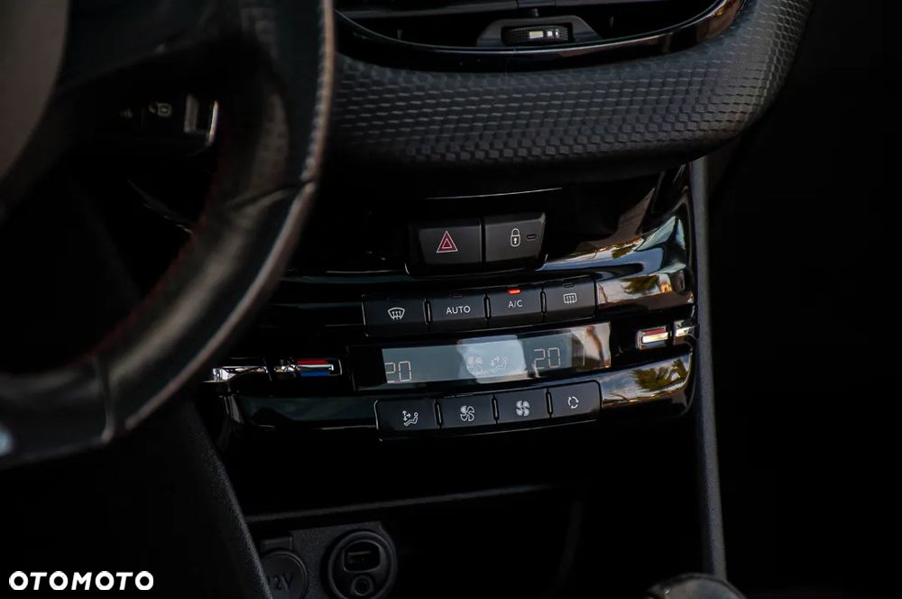Peugeot 2008 PureTech 110 Stop&Start GT-Line Edition - 31