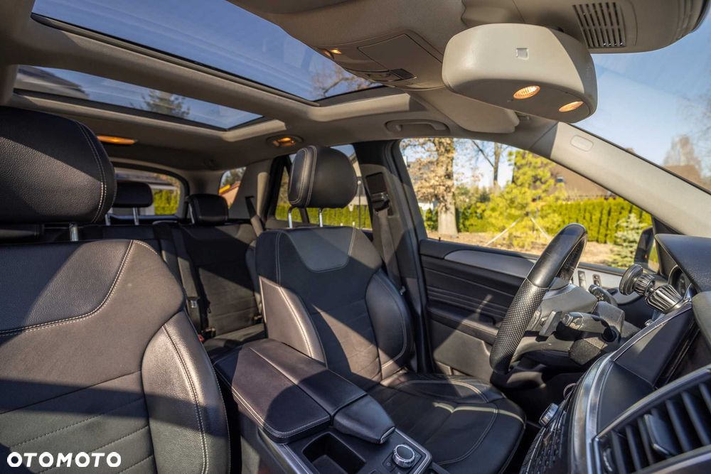 Mercedes-Benz ML - 4