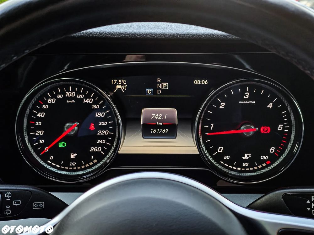 Mercedes-Benz Klasa E 220 d 9G-TRONIC - 24
