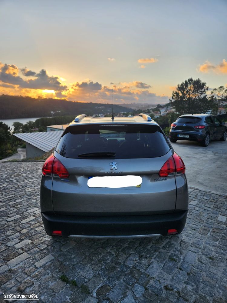 Peugeot 2008 1.6 BlueHDi Style - 5