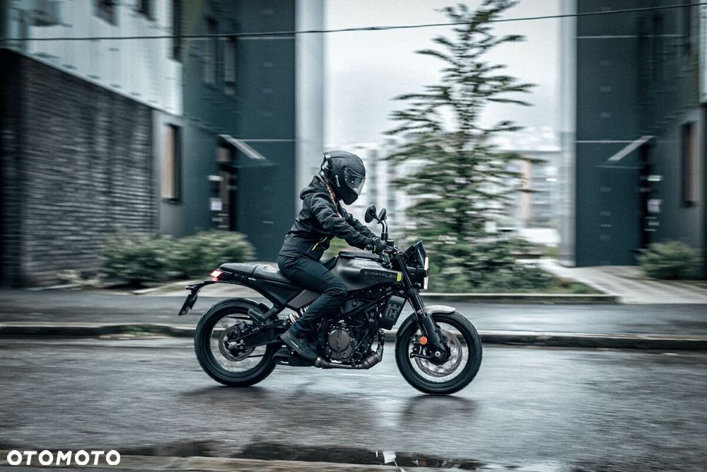 Husqvarna Svartpilen - 15