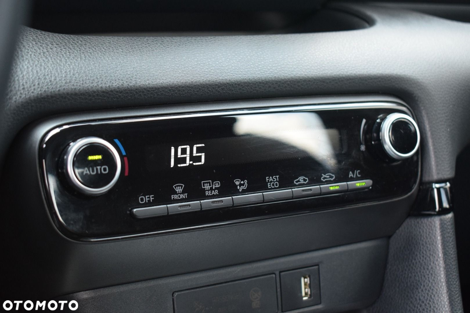 Toyota Yaris - 17