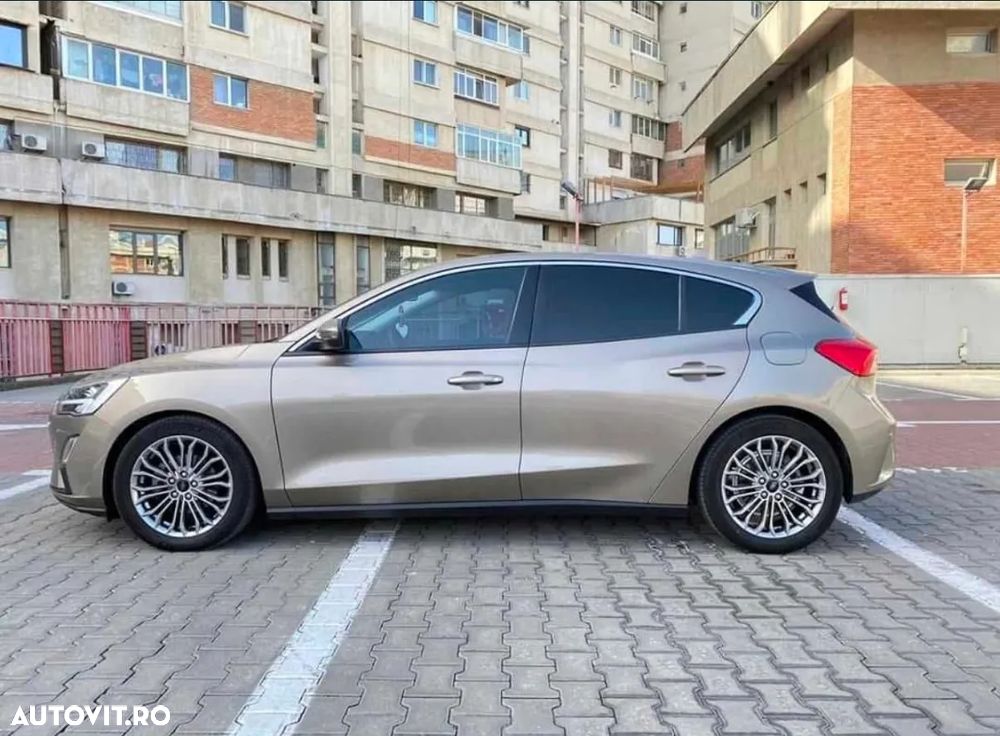Ford Focus 1.0 EcoBoost Titanium Business - 4
